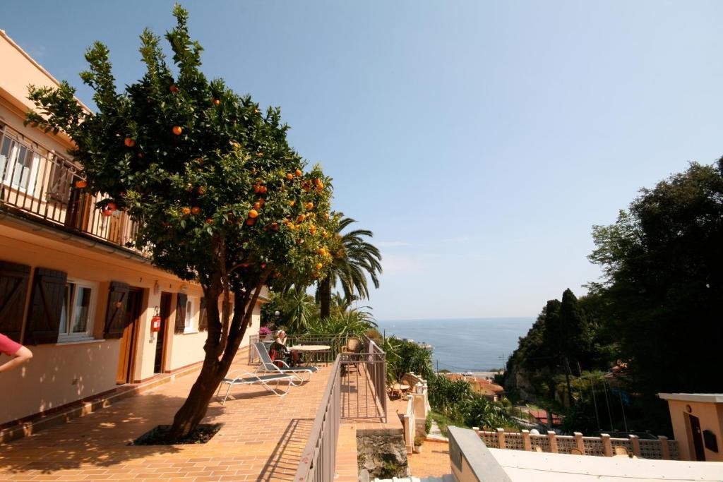 Auberge De L'Europe Èze Esterno foto
